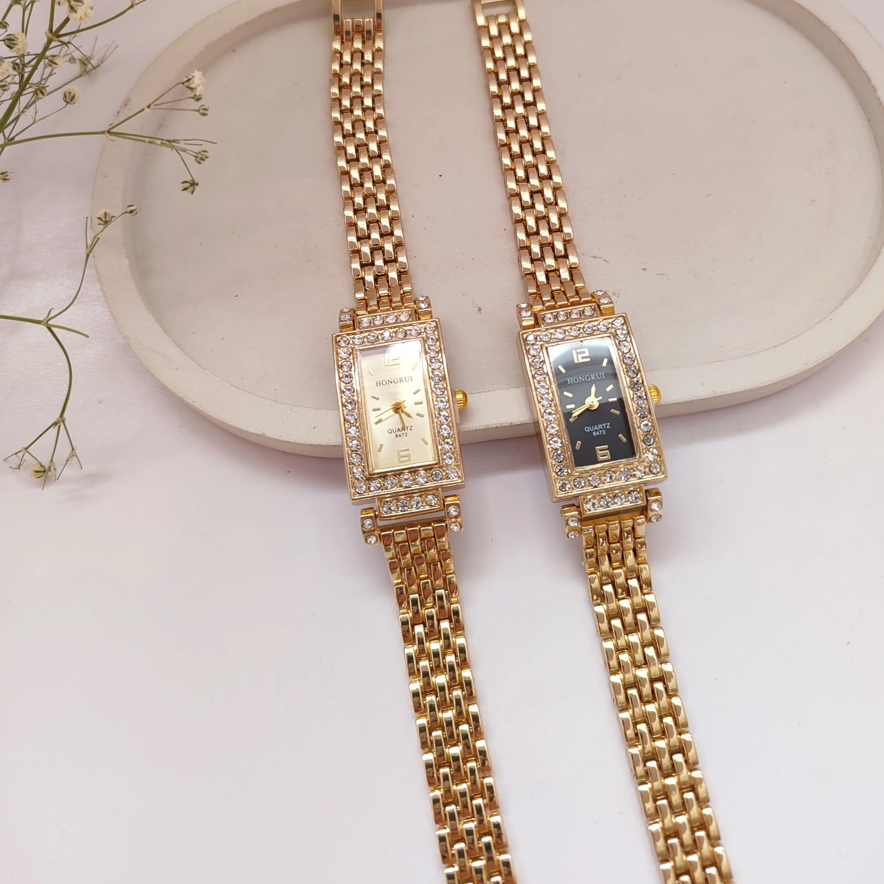 ساعت زنانه نگین دار زیبا و خوشگل صفحه مستطیل ارسال رایگان